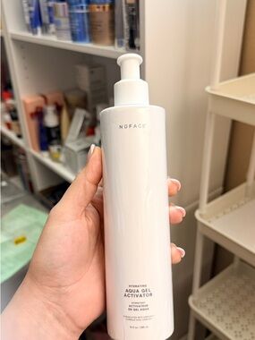 NuFace Hydrating Aqua Gel Activator — White Pump Bottle